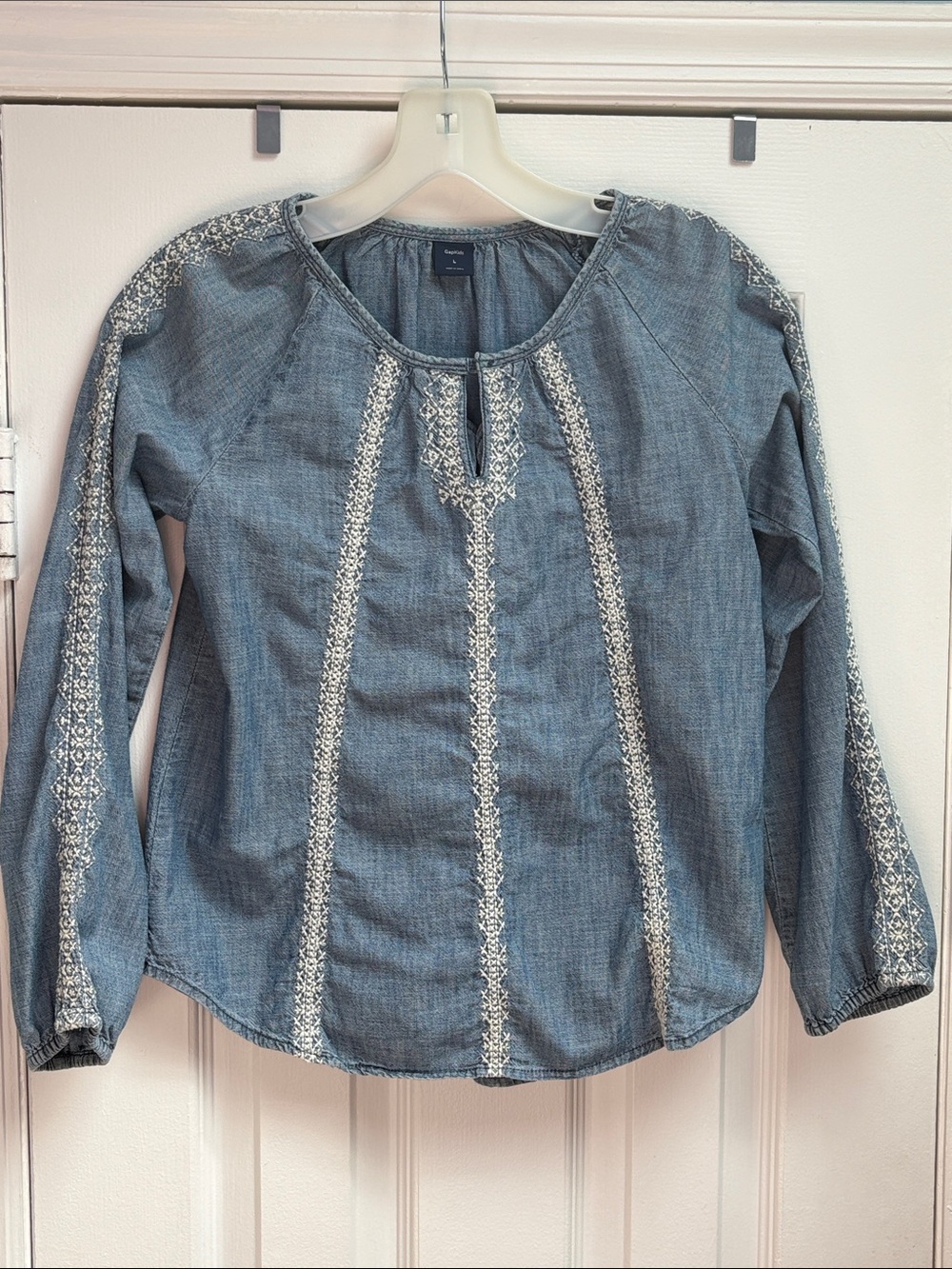 GapKids Chambray Denim Blue Embroidery Peasant 100% Cotton Blouse Girls Size L !